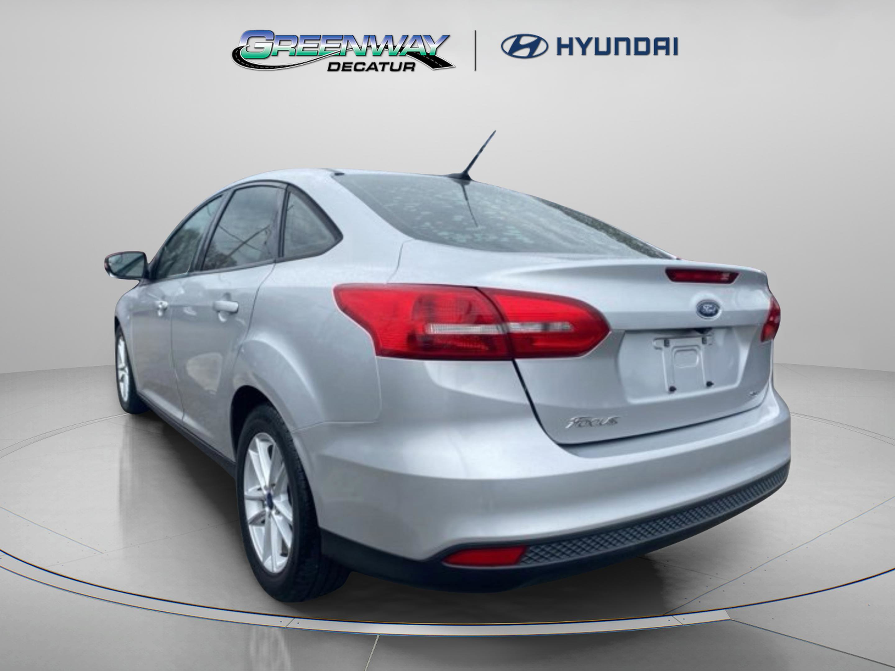 Used 2017 Ford Focus SE image 6