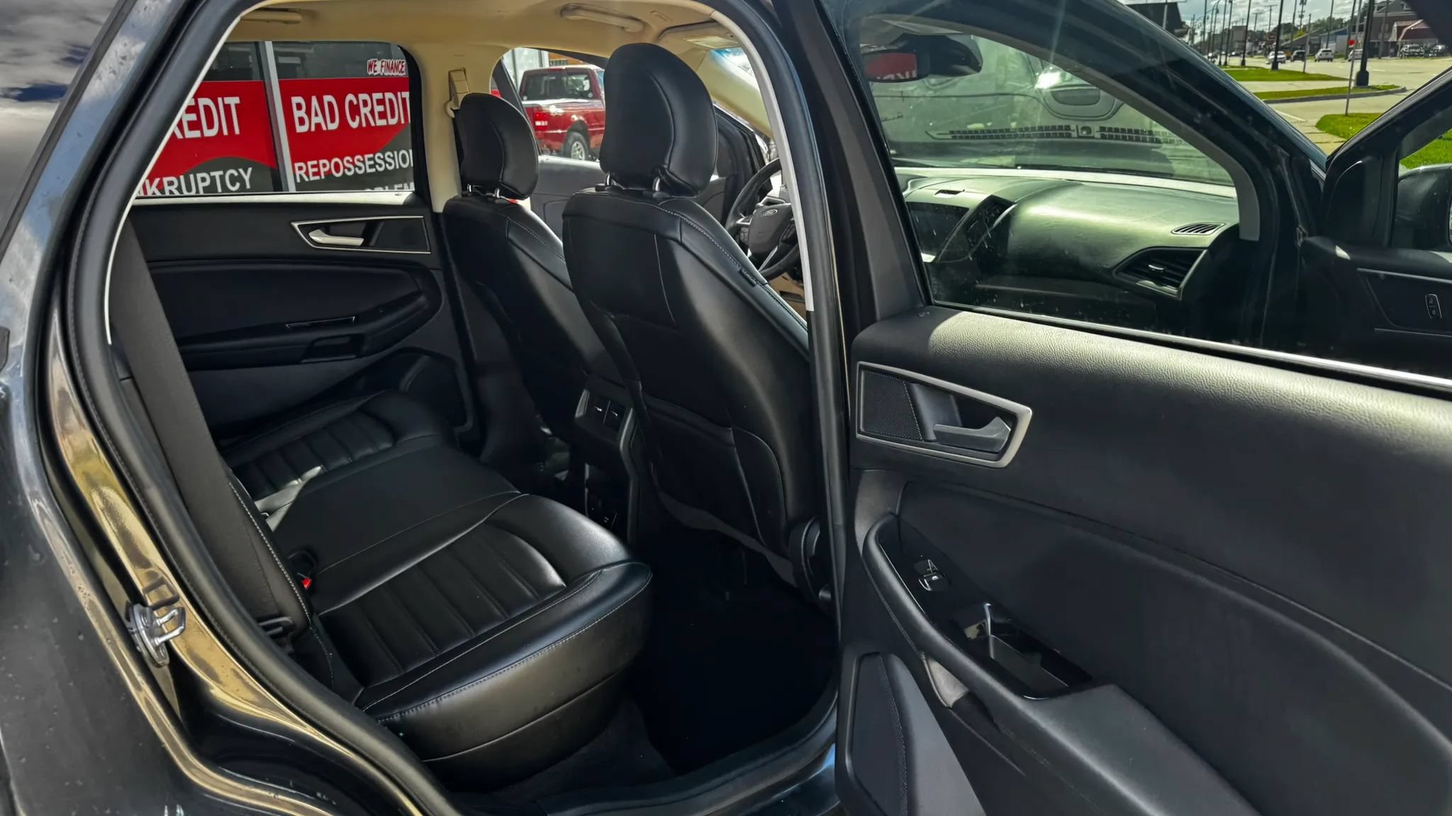 Used 2019 Ford Edge SEL w/ Equipment Group 201A AWD/4WD image 15