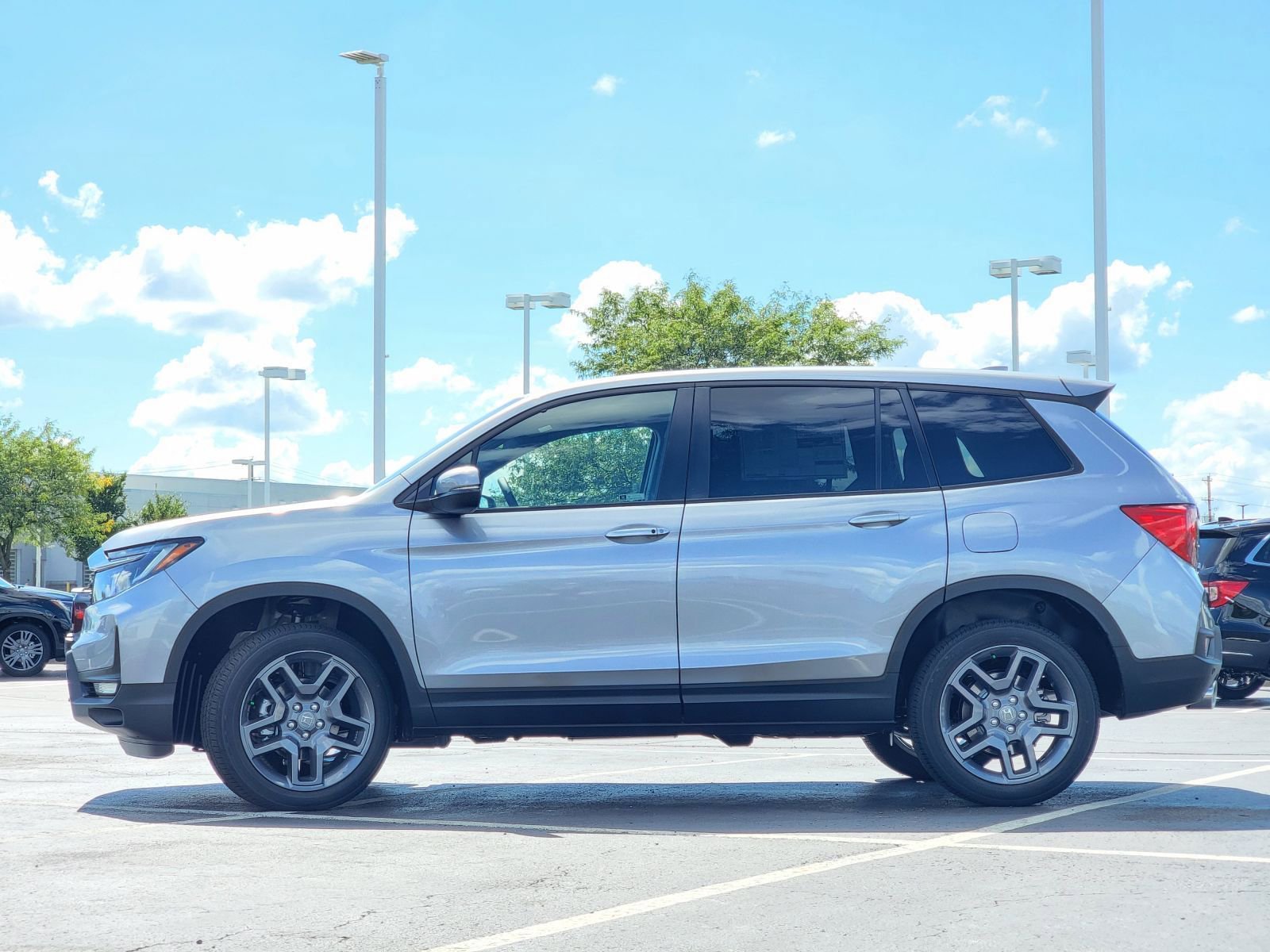 Used 2023 Honda Passport EX-L image 4