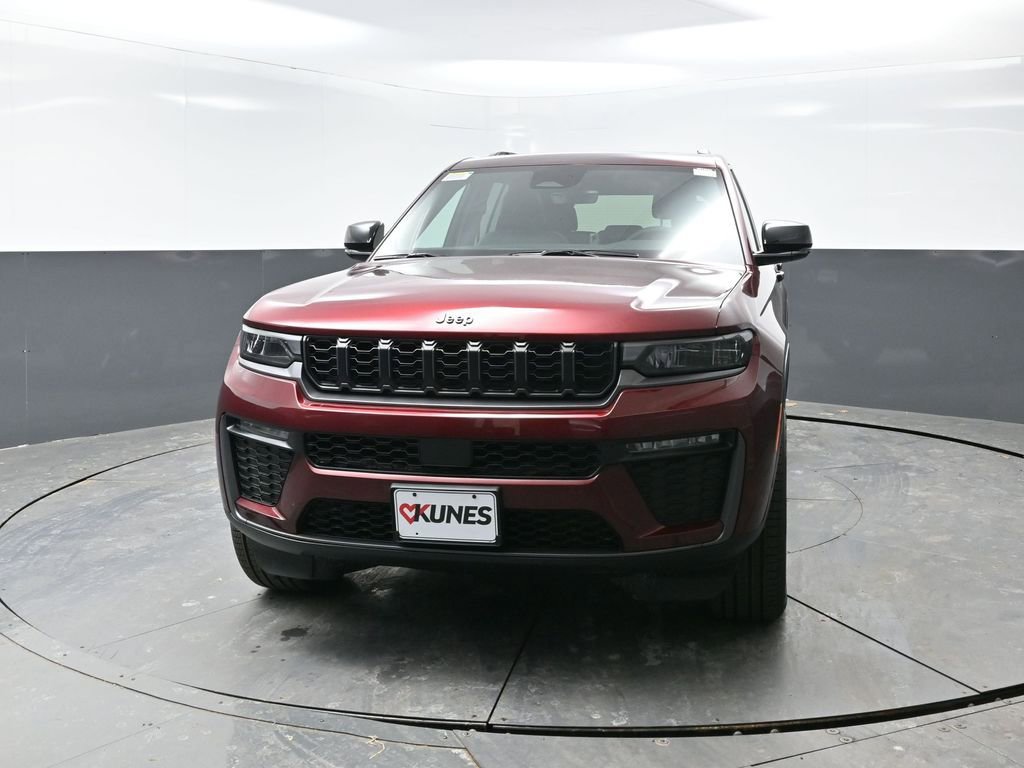 New 2026 Jeep Grand Cherokee Limited w/ Limited Altitude Package image 4