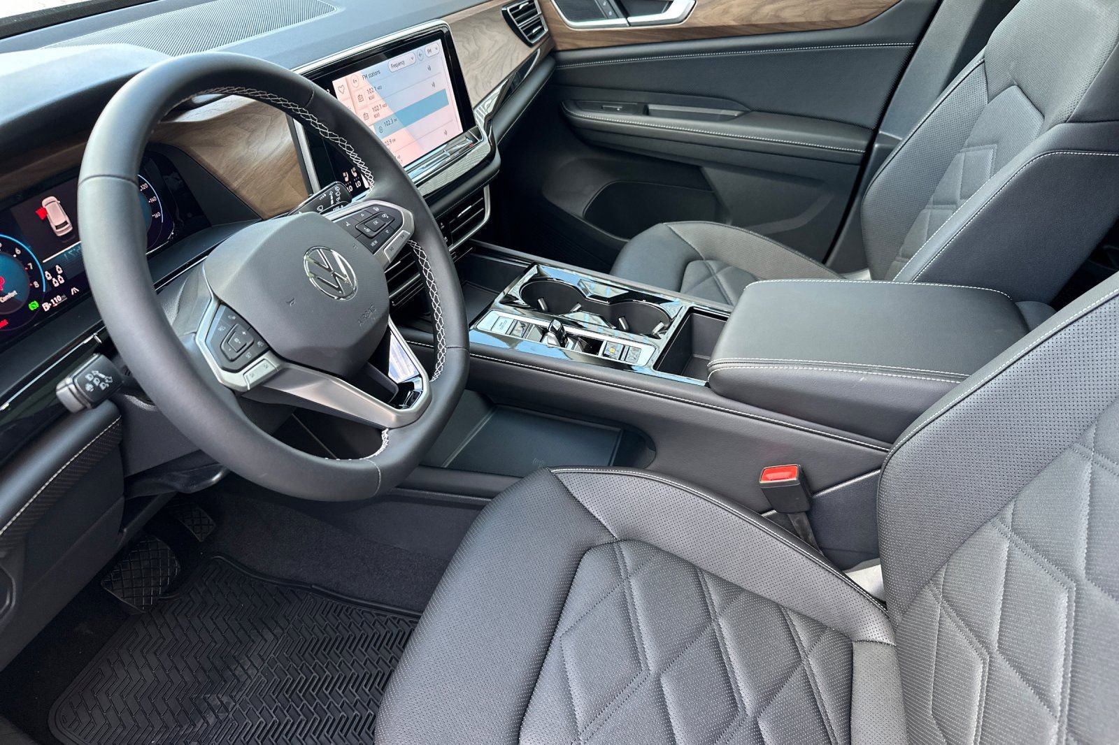 New 2026 Volkswagen Atlas SE image 9