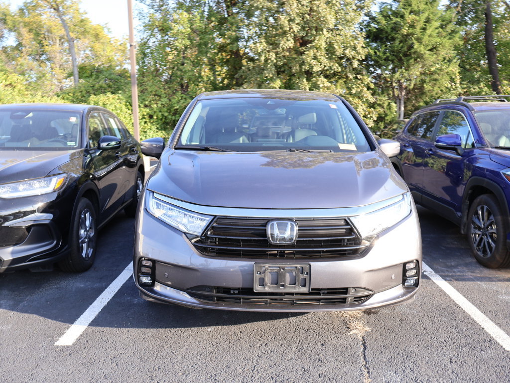 Used 2024 Honda Odyssey Touring image 2