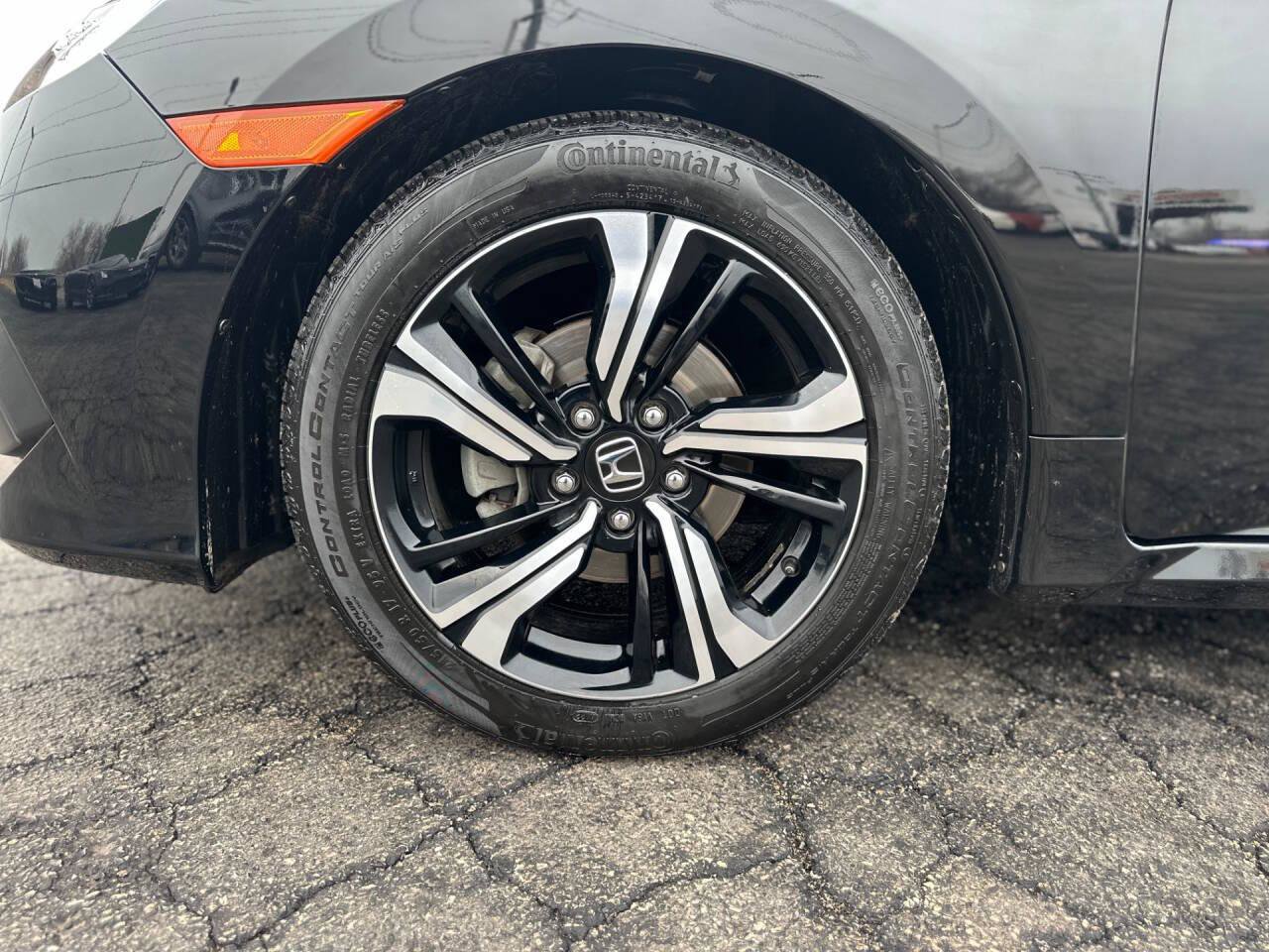 Used 2018 Honda Civic Touring image 11