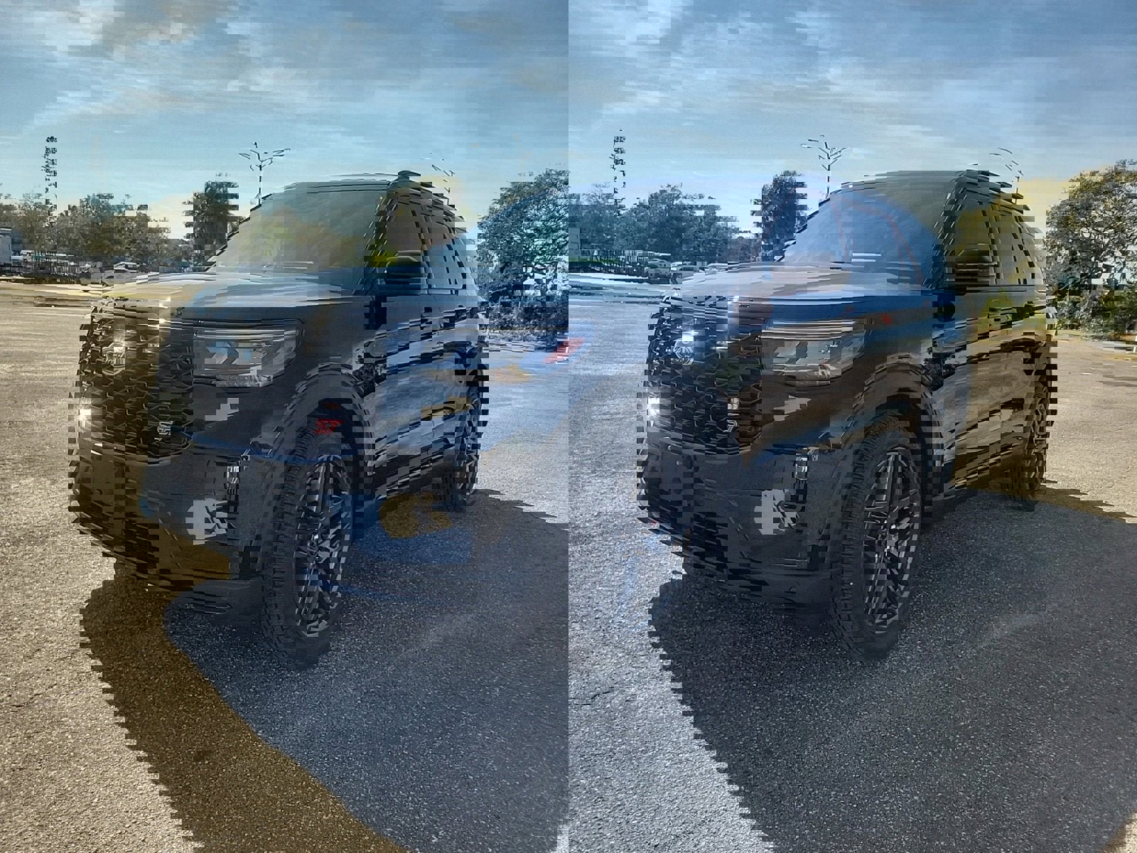 Used 2025 Ford Explorer ST image 2