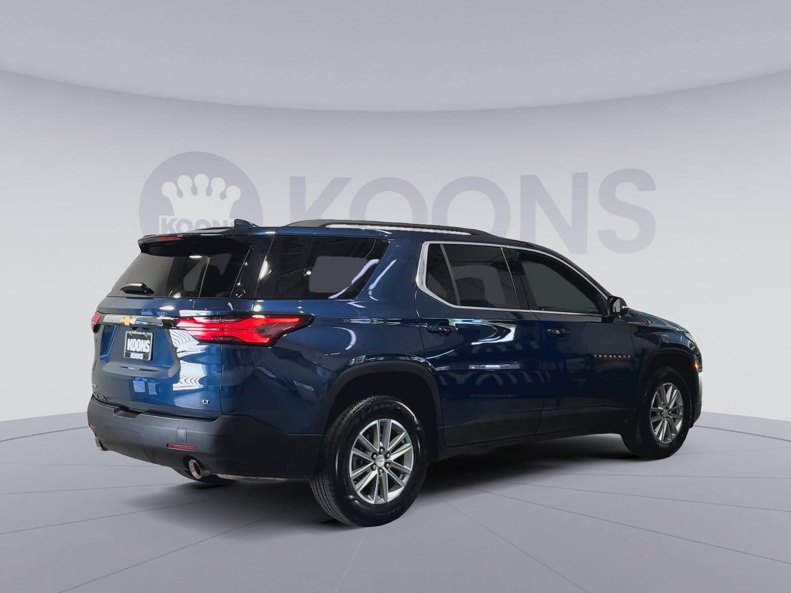 Used 2023 Chevrolet Traverse LT FWD image 11