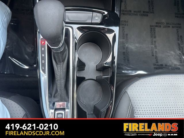 Used 2025 Chevrolet Trax LT w/ LT Convenience Package image 28