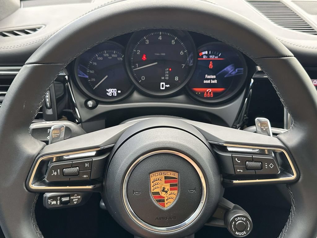 Certified 2026 Porsche Macan AWD/4WD image 21