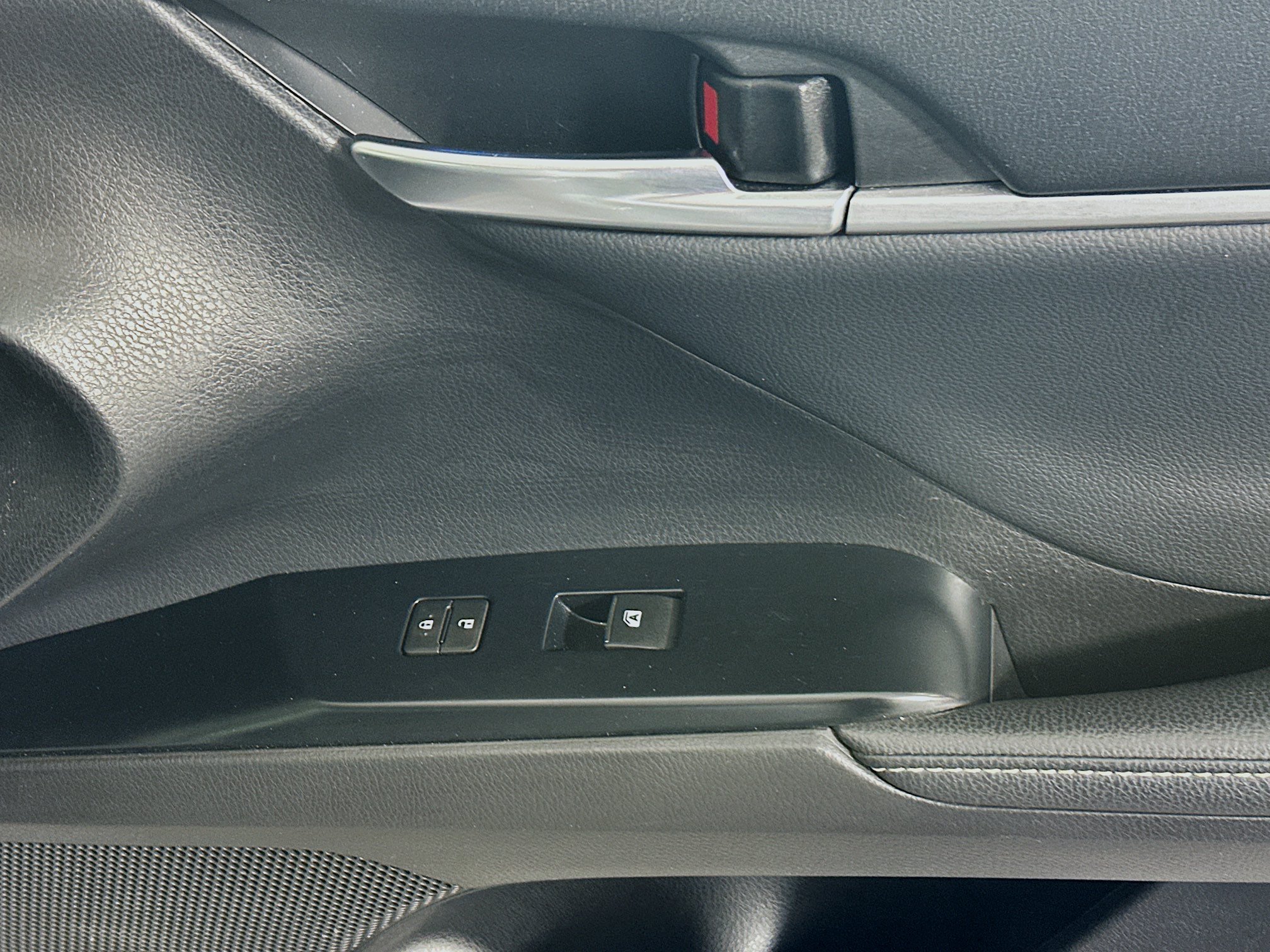 Used 2020 Toyota Camry XSE FWD image 29