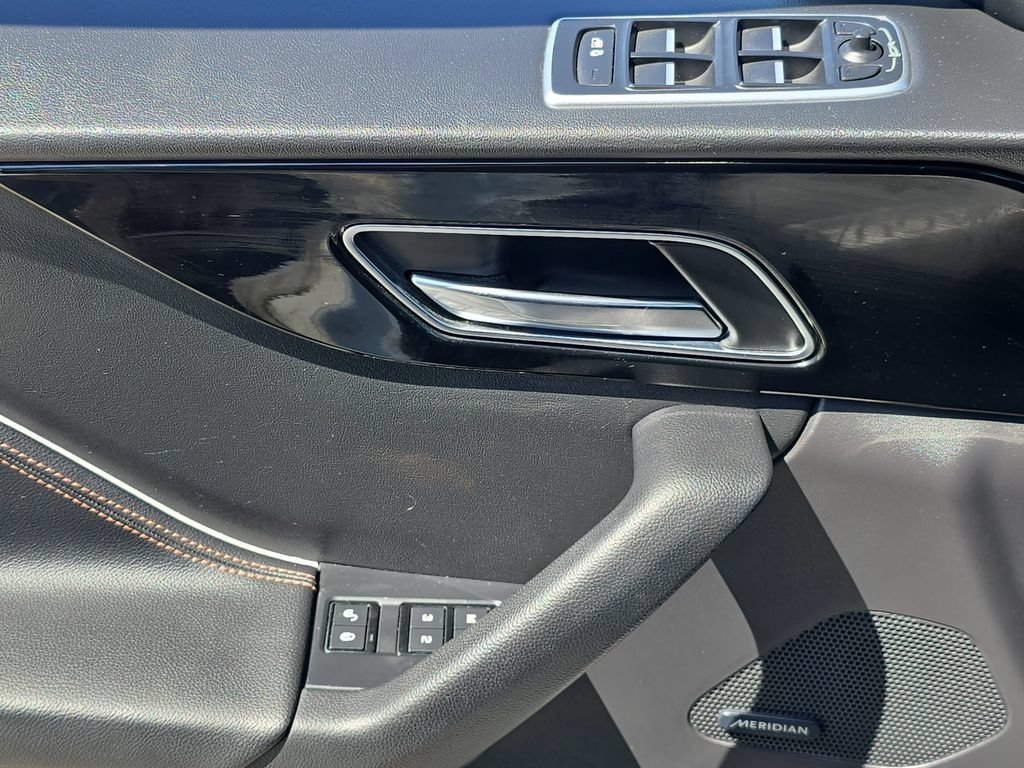Used 2019 Jaguar F-PACE Prestige AWD/4WD image 31