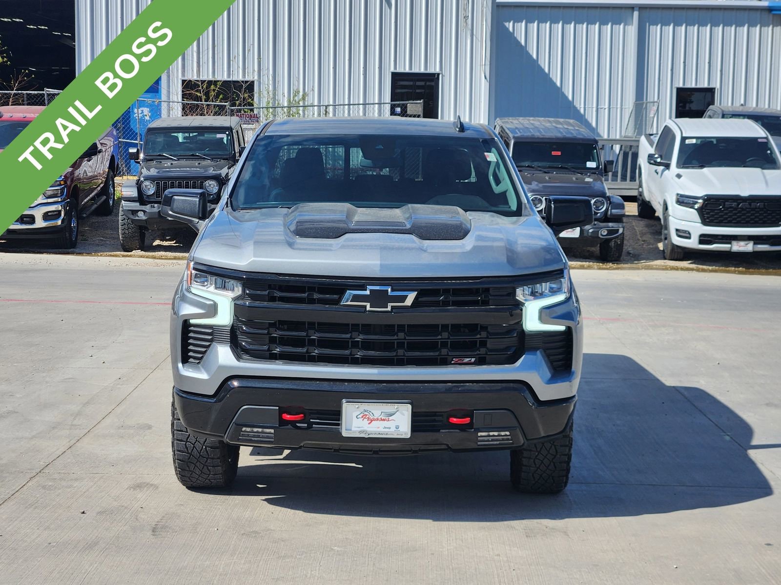 Used 2023 Chevrolet Silverado 1500 LT Trail Boss w/ Convenience Package II image 6