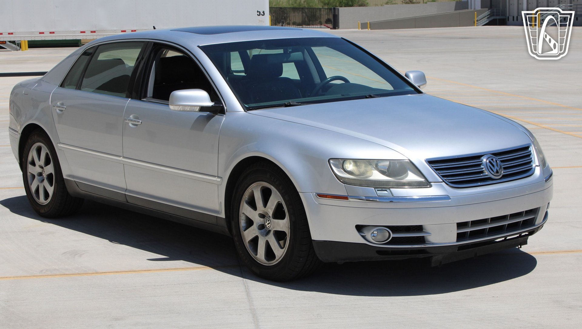 Used 2004 Volkswagen Phaeton V8 AWD/4WD image 3