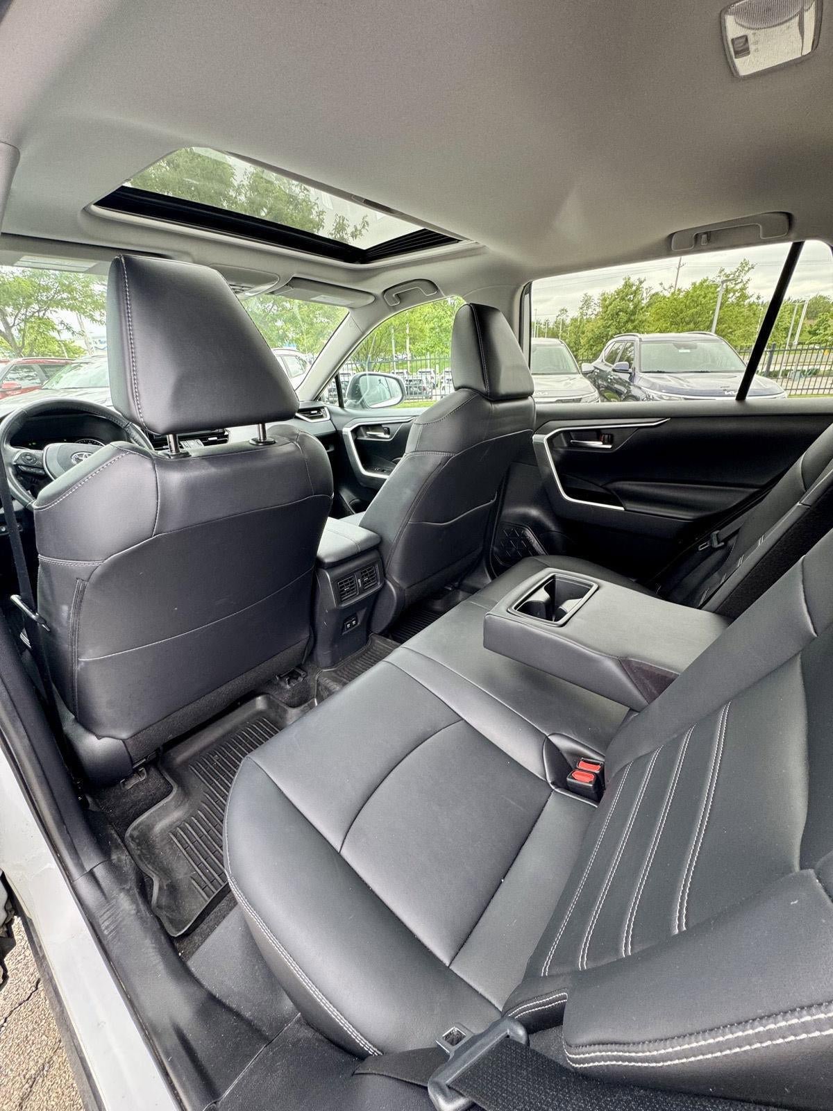 Used 2019 Toyota RAV4 XLE Premium AWD/4WD image 11