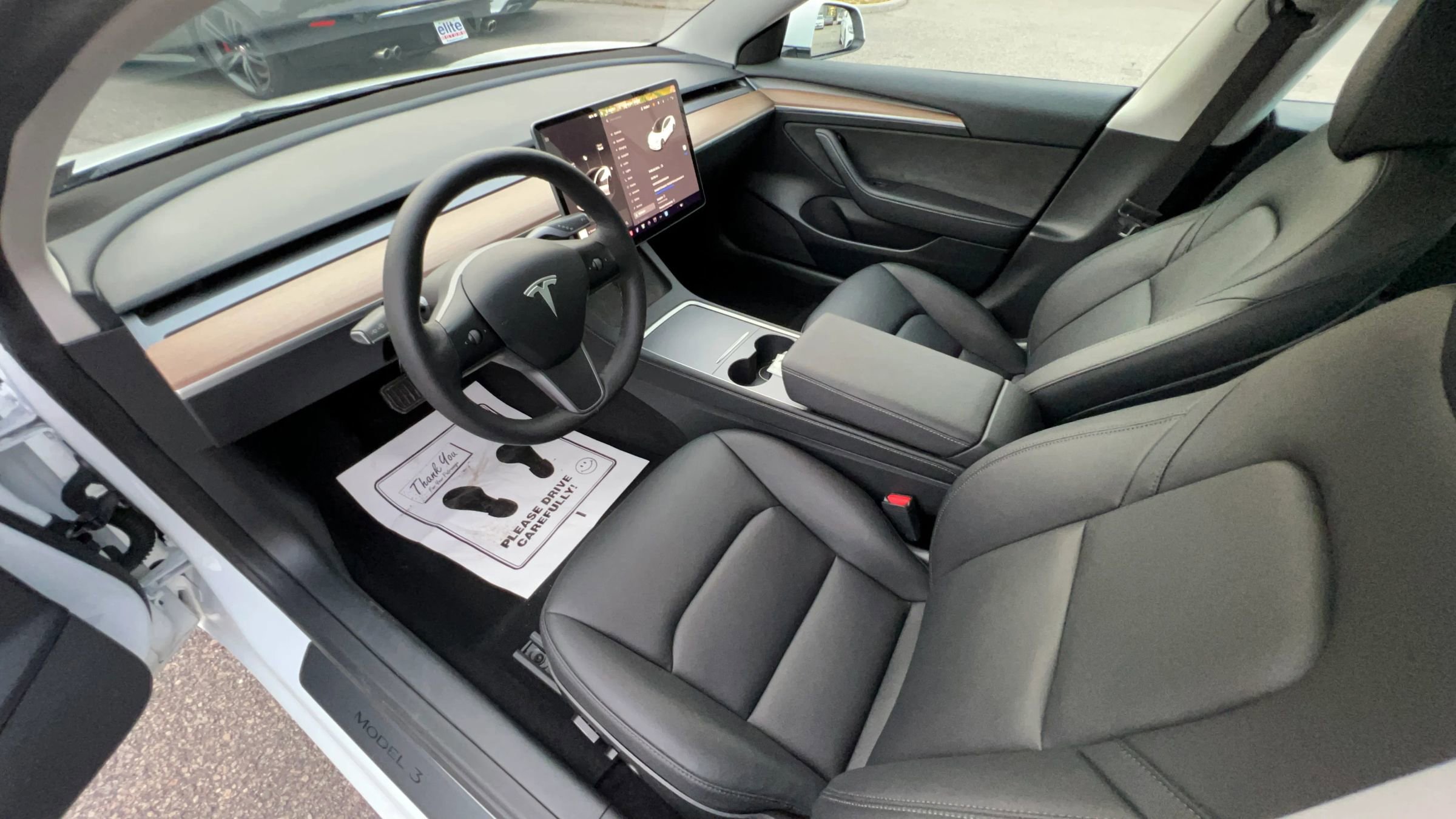 Used 2023 Tesla Model 3 Standard Range image 17