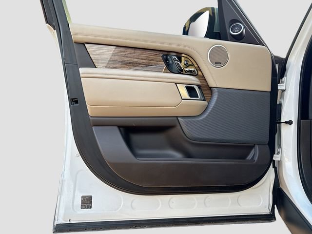 Used 2020 Land Rover Range Rover HSE image 23