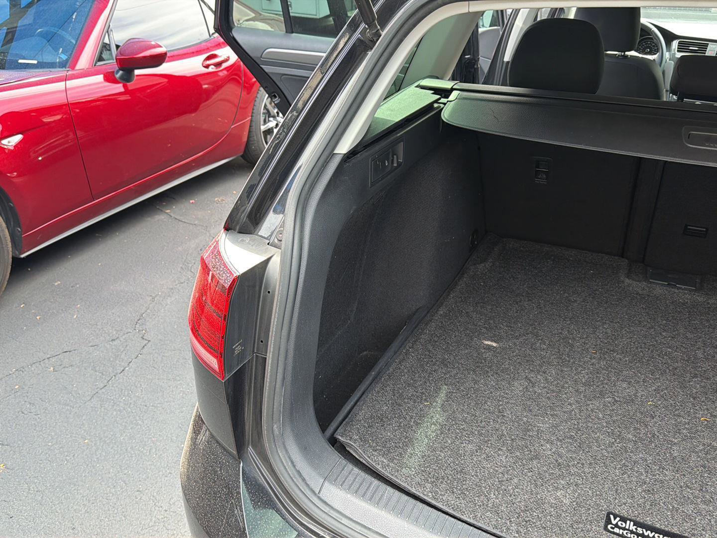 Used 2019 Volkswagen Golf S w/ Driver Assistance Package image 14