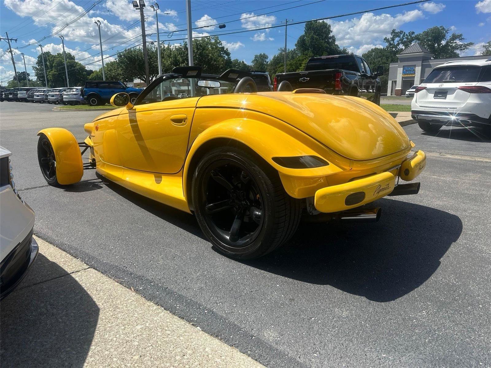 Used 1999 Plymouth Prowler RWD image 4