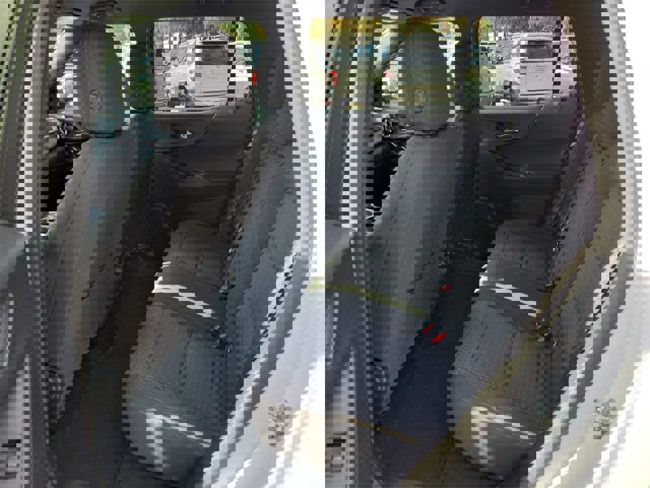 Used 2025 Chevrolet Equinox LT image 9