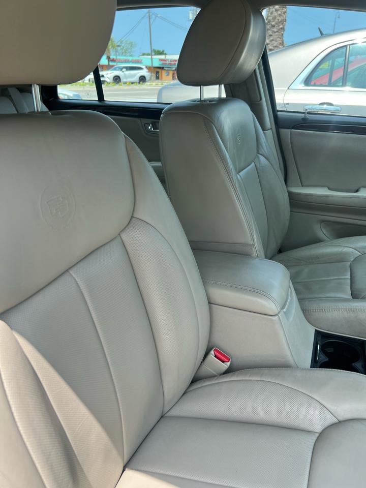 Used 2008 Cadillac DTS Luxury II FWD image 10