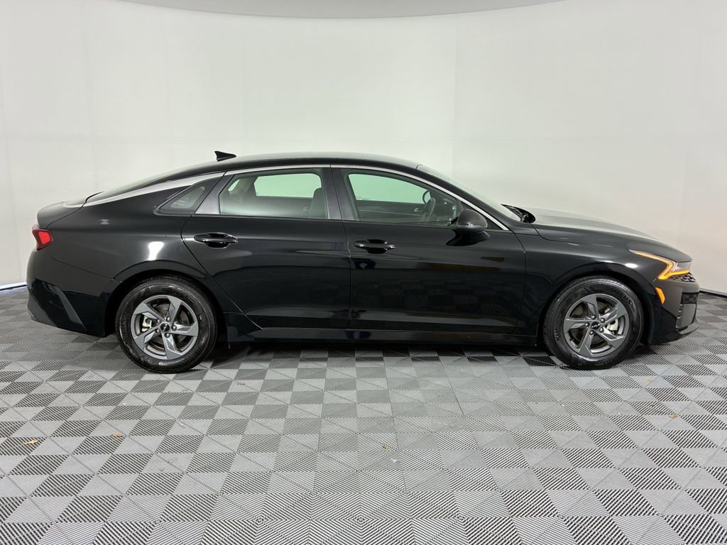 Used 2022 Kia K5 LX image 8