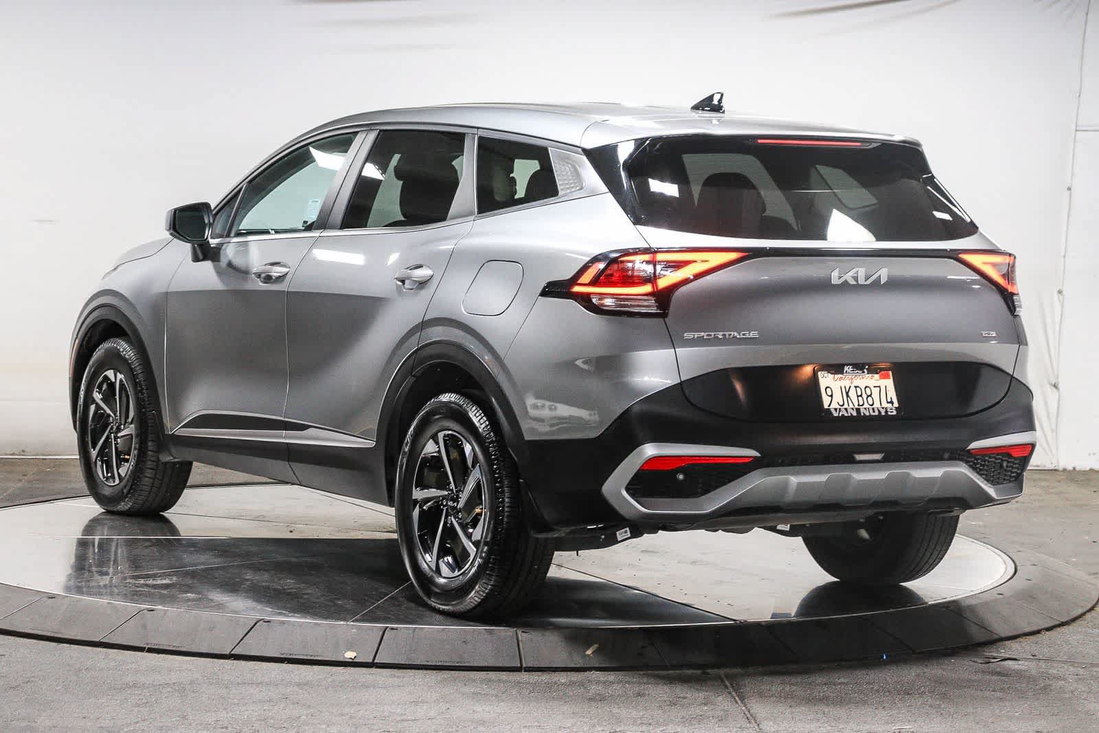 Used 2023 Kia Sportage LX AWD/4WD image 2