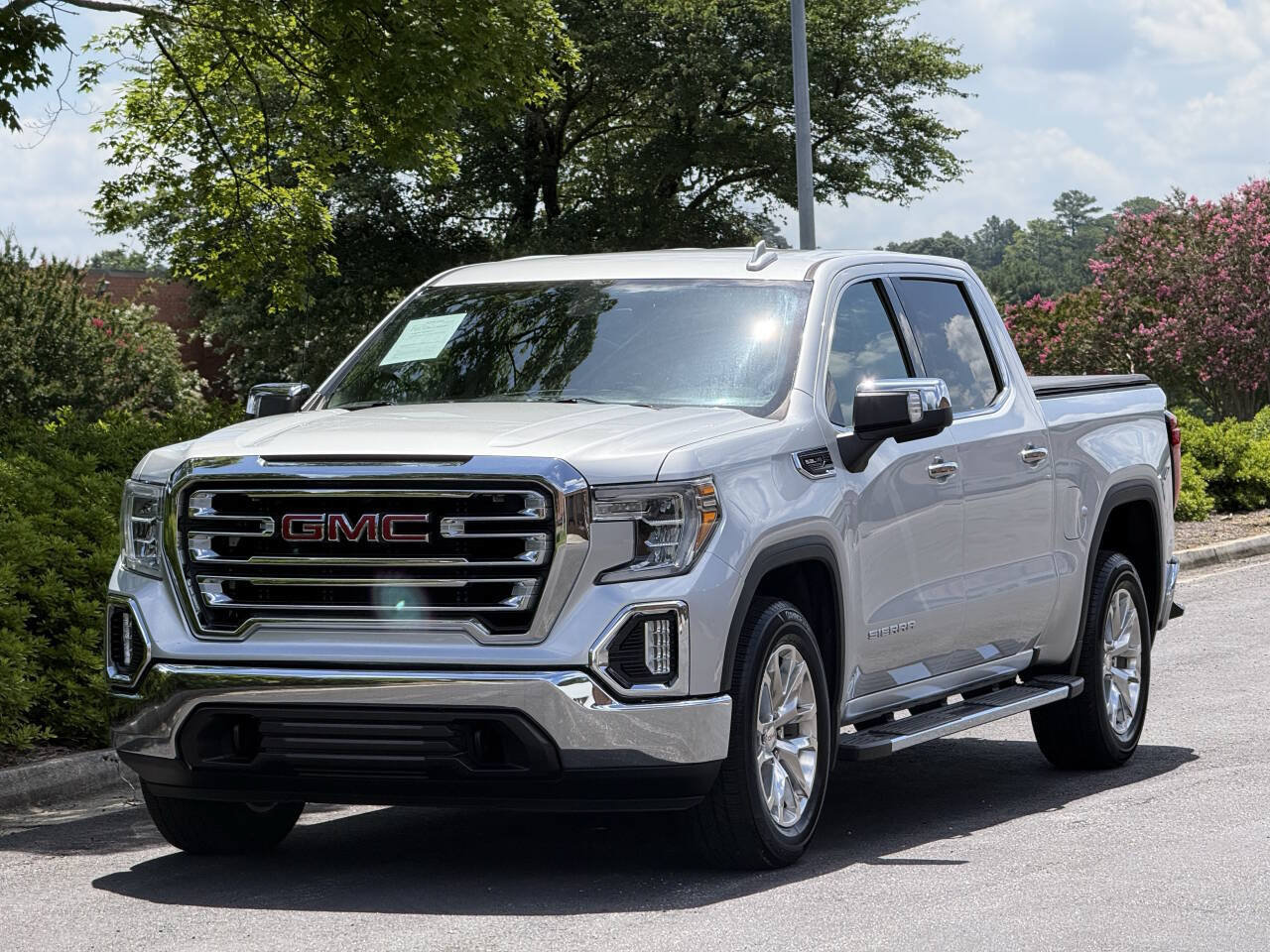 Used 2019 GMC Sierra 1500 SLT w/ SLT Premium Package RWD image 3