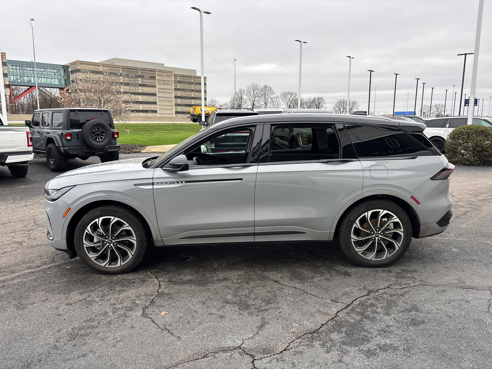 New 2026 Lincoln Nautilus Reserve AWD/4WD image 4