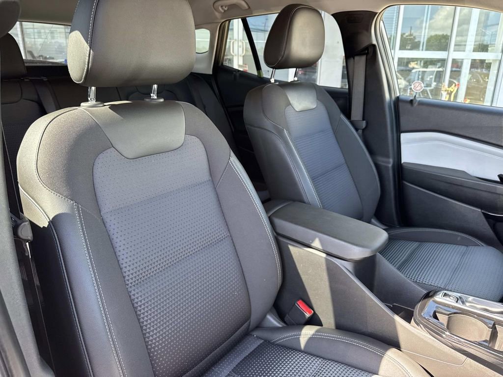 Certified 2025 Chevrolet Trax LT w/ LT Convenience Package image 11