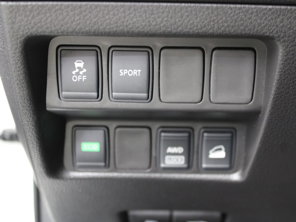 Used 2015 Nissan Rogue SV AWD/4WD image 44