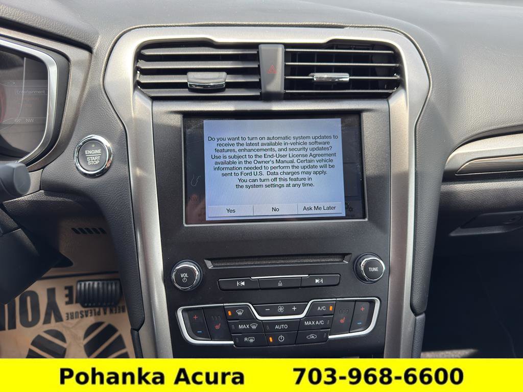 Used 2017 Ford Fusion SE w/ Fusion SE Technology Package FWD image 14