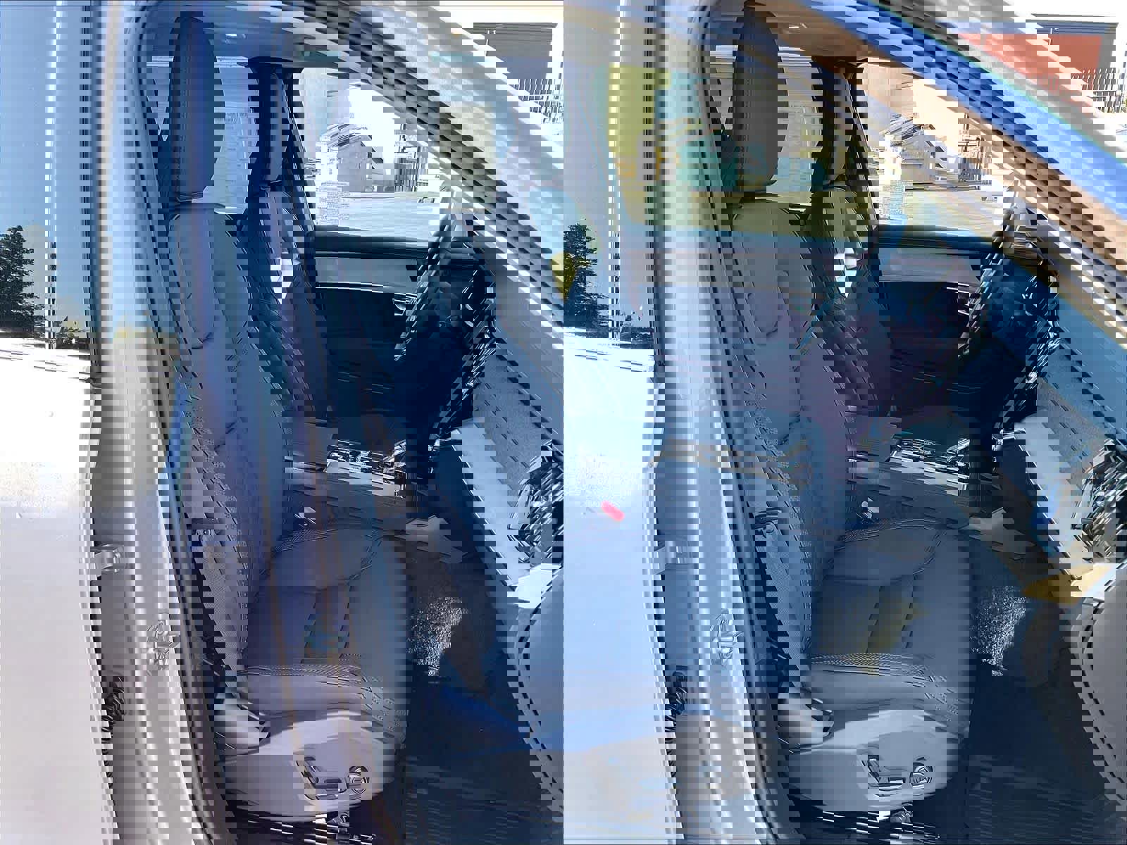 New 2026 Volvo XC90 B5 Plus w/ Protection Package image 32