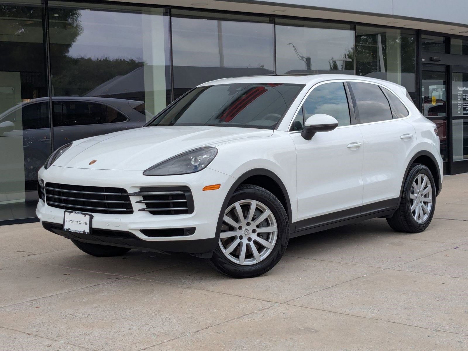 Used 2019 Porsche Cayenne S image 1