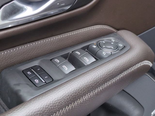 Used 2022 GMC Yukon Denali AWD/4WD image 13