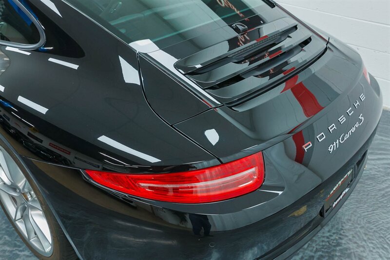 Used 2015 Porsche 911 Carrera S image 15