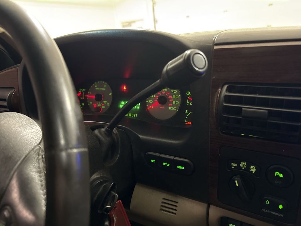 Used 2006 Ford F350 Lariat image 16