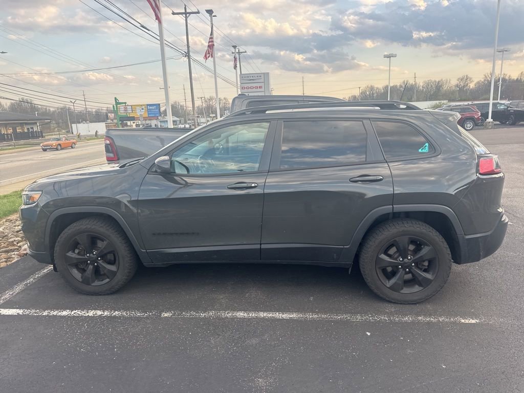 Used 2019 Jeep Cherokee Latitude Plus image 11