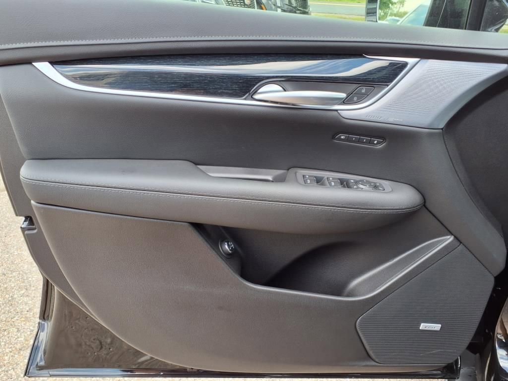 New 2025 Cadillac XT5 Premium Luxury w/ LPO, Floor Liner Package image 10