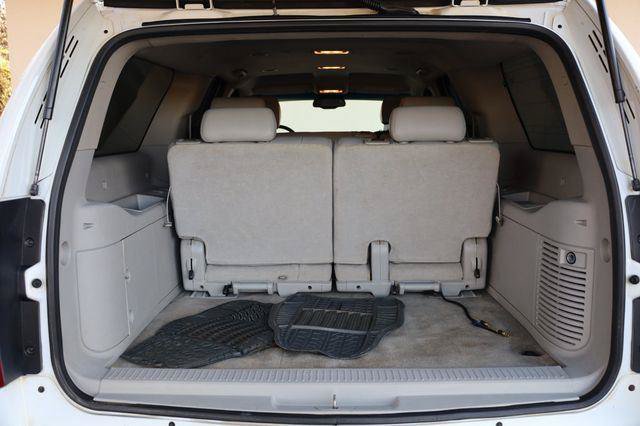 Used 2008 Chevrolet Suburban LT w/ LT Preferred Equipment Group RWD image 10