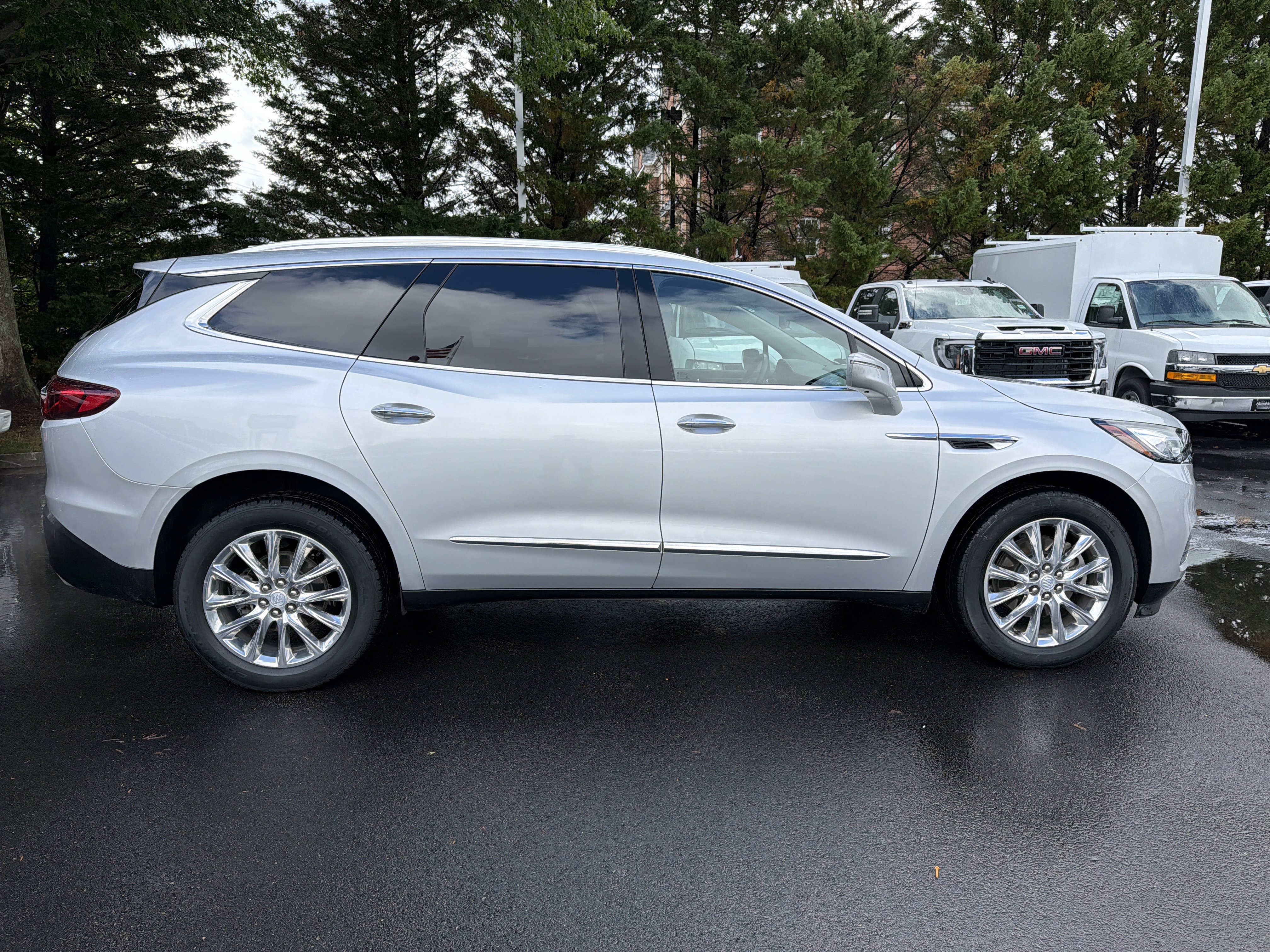Used 2018 Buick Enclave Premium w/ Experience Buick Package AWD/4WD image 11
