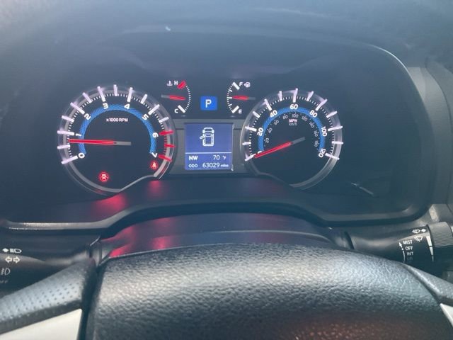Used 2019 Toyota 4Runner SR5 AWD/4WD image 7