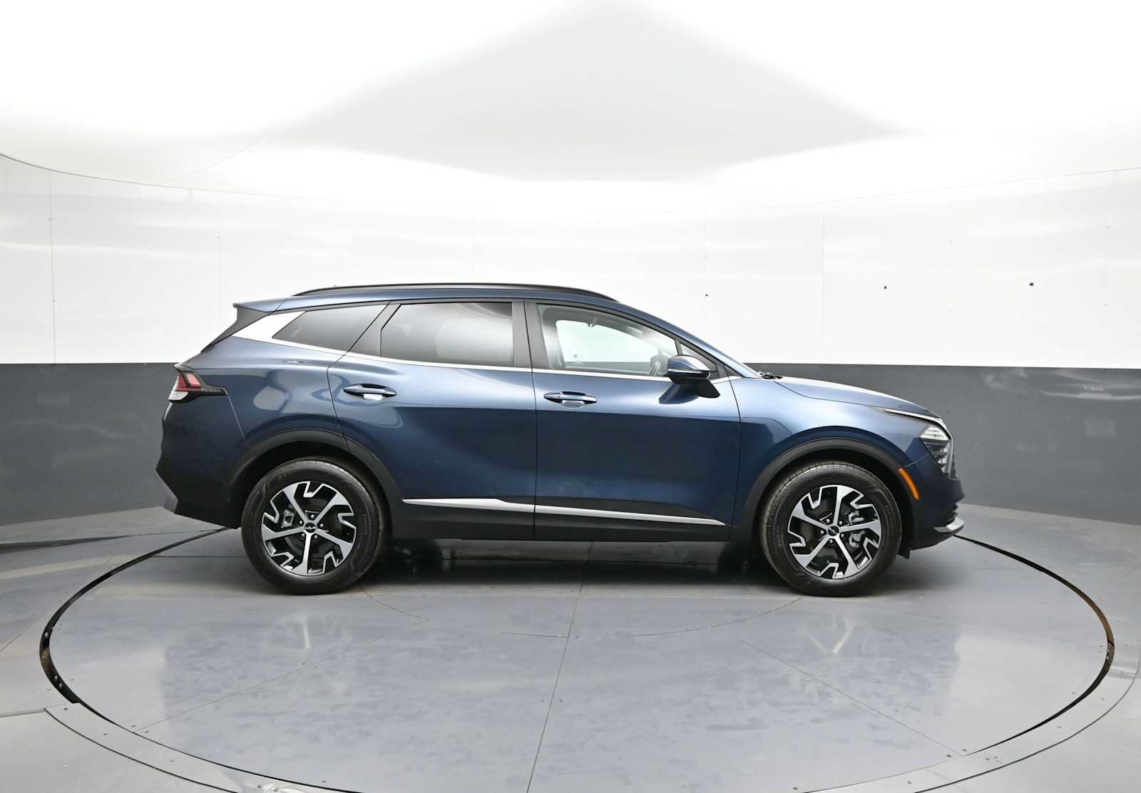 Used 2025 Kia Sportage EX w/ EX Premium Package AWD/4WD image 5