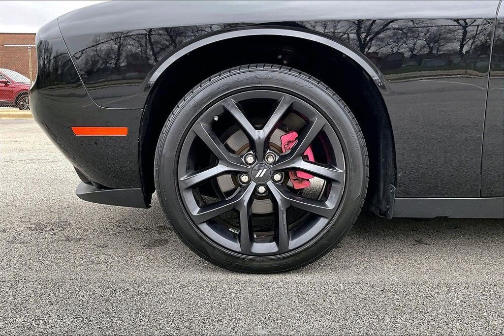 Used 2023 Dodge Challenger SXT w/ Blacktop Package image 9