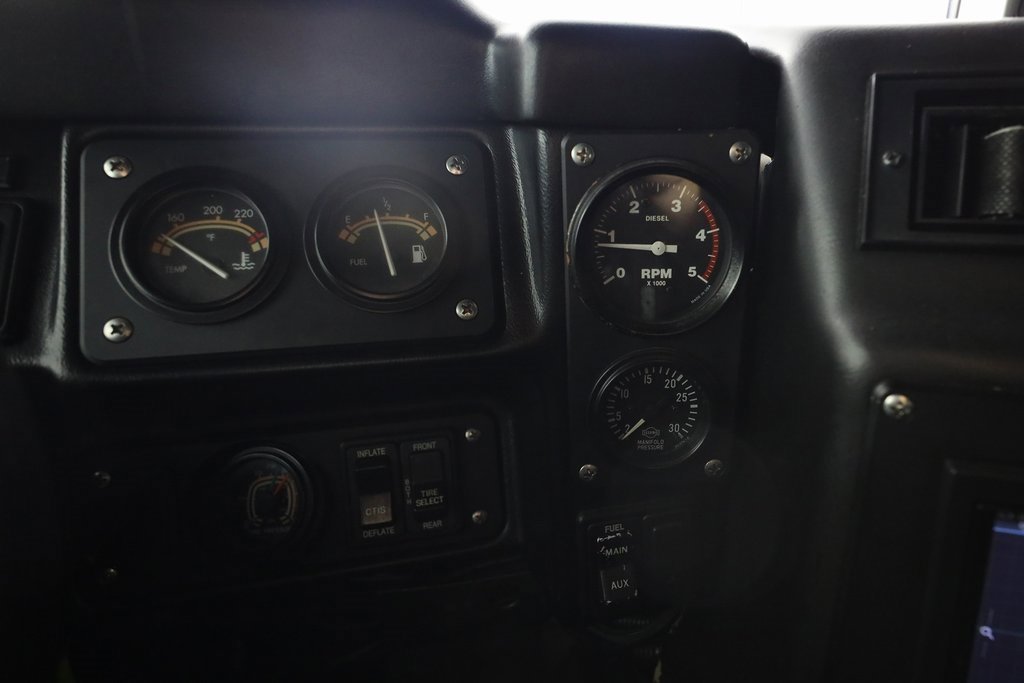 Used 1998 HUMMER H1 4-Door Wagon image 24