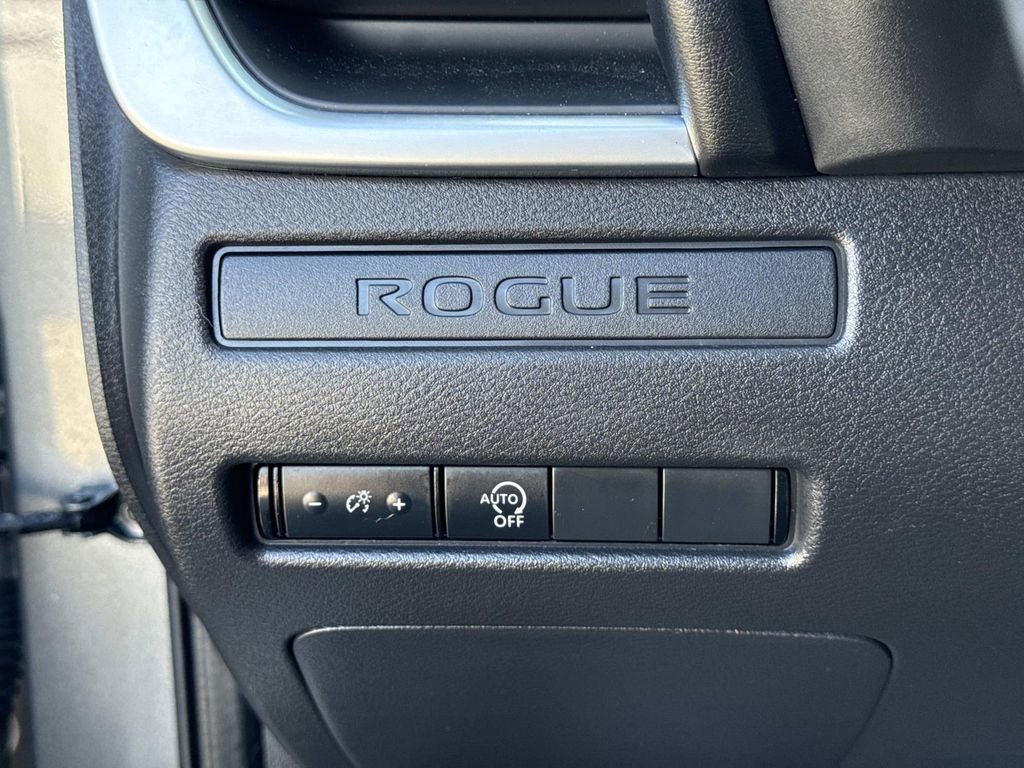 Certified 2023 Nissan Rogue S image 30