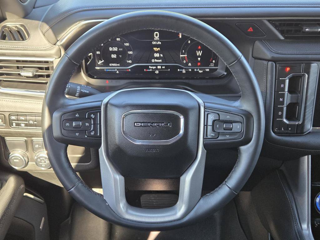 Used 2023 GMC Yukon Denali RWD image 22