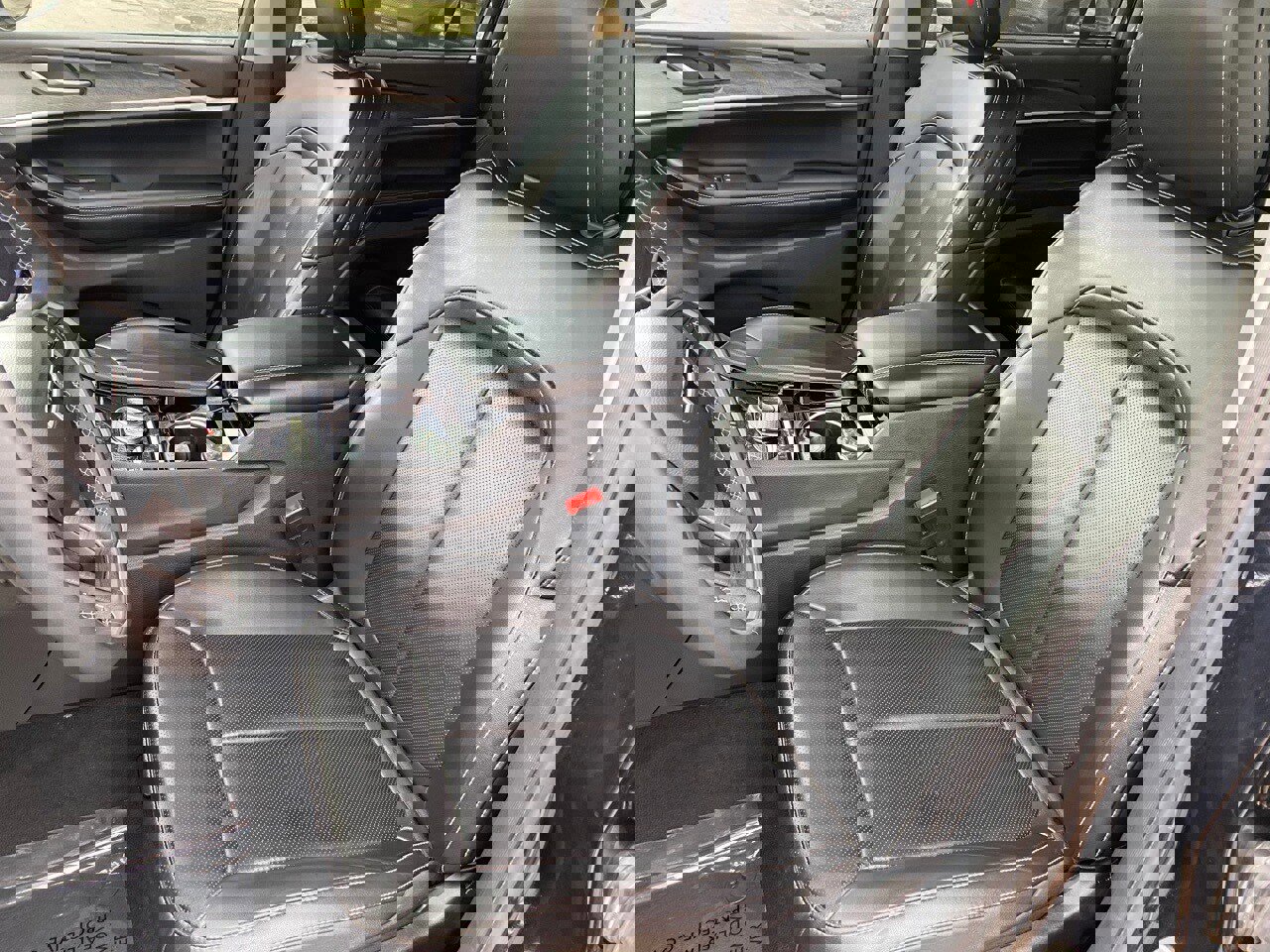 Used 2023 Jeep Grand Cherokee L Limited w/ Luxury Tech Group II image 34