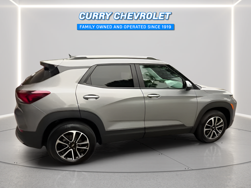 Used 2025 Chevrolet TrailBlazer LT w/ Driver Confidence Package AWD/4WD image 14