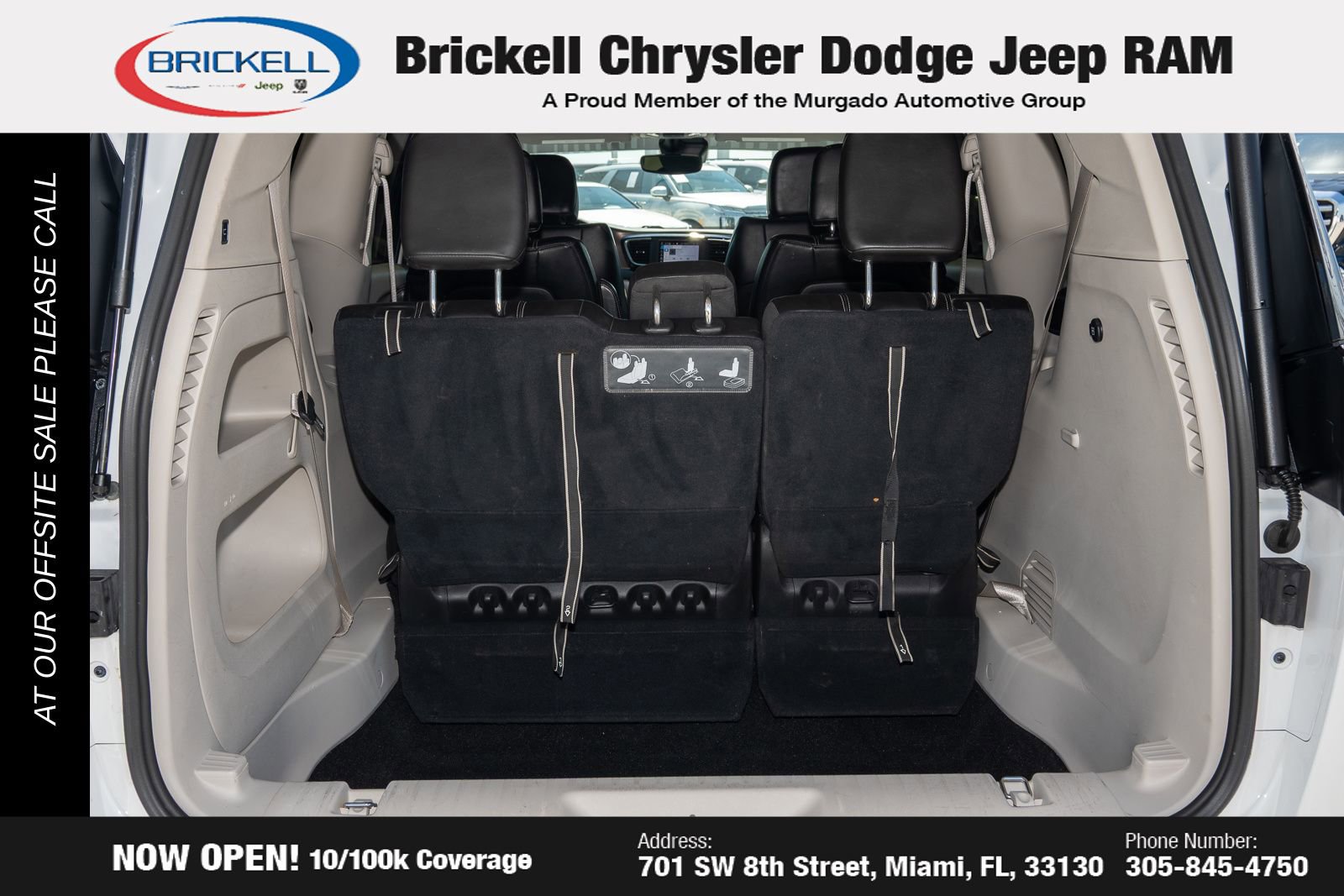 Used 2023 Chrysler Voyager LX image 9