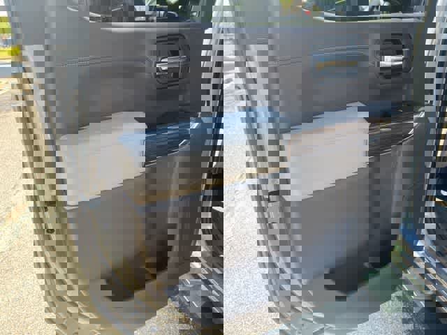 Used 2019 Chevrolet Silverado 1500 RST image 9