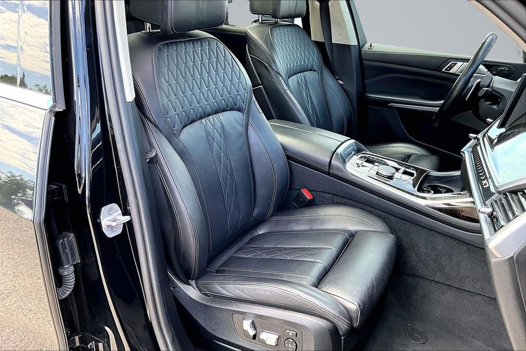 Used 2023 BMW X7 xDrive40i AWD/4WD image 7