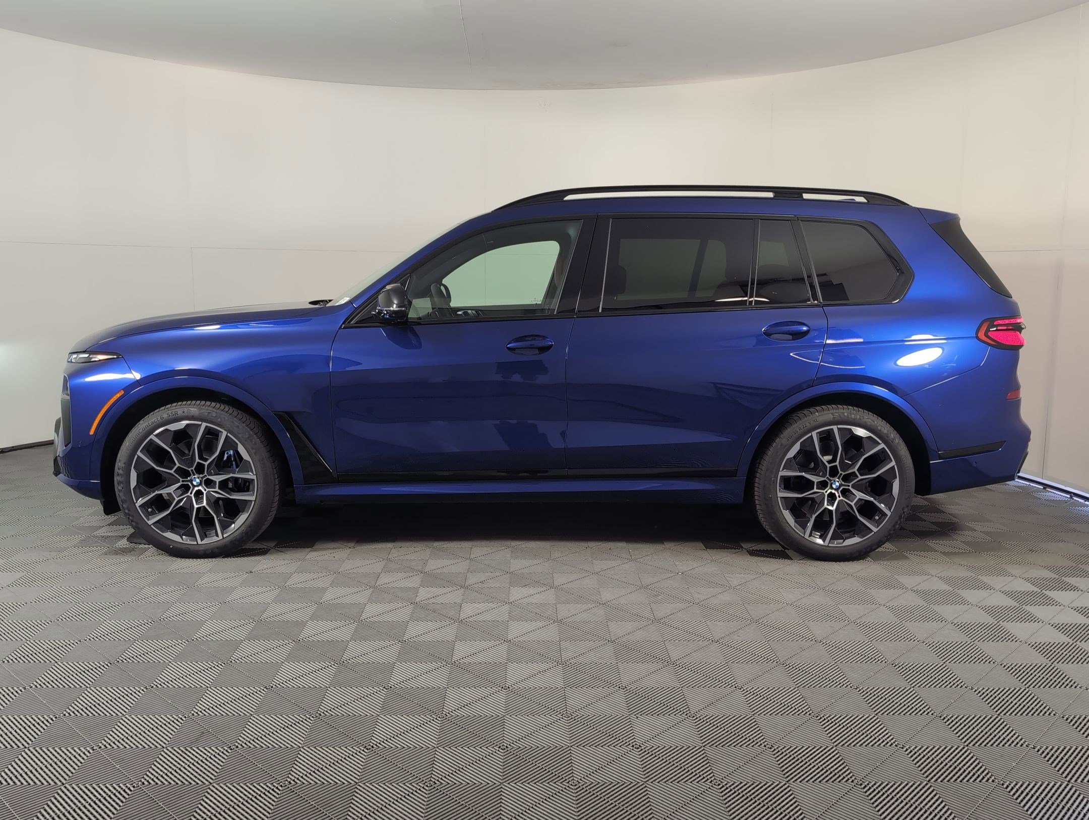 New 2026 BMW X7 M60i video 2